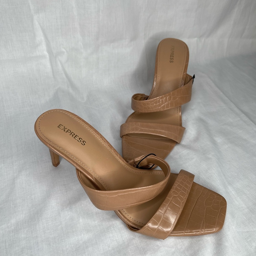 Express nude heels